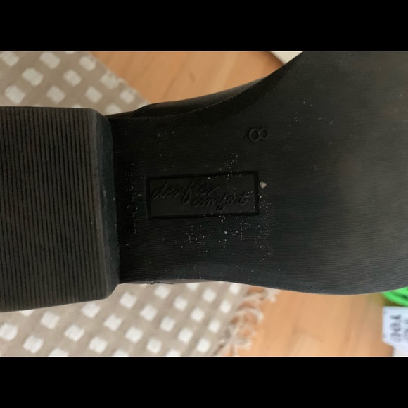 Fall boots 🍁 - Picture 3 of 3